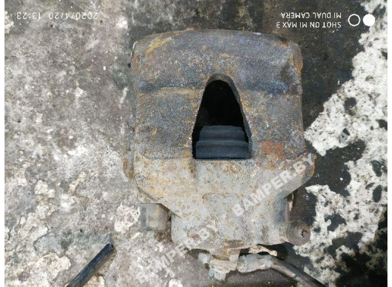 Суппорт передний правый к Skoda Octavia