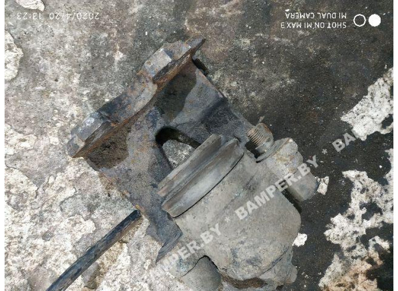 Суппорт передний правый к Skoda Octavia