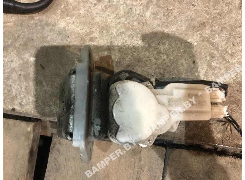 Замок багажника к Suzuki Swift, 2006г.