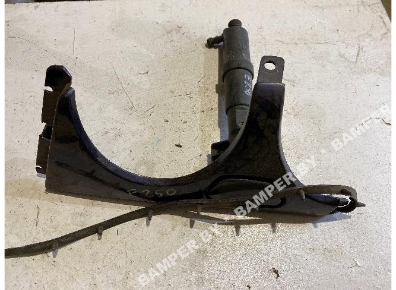 Ус под фару левый к Mercedes E W210