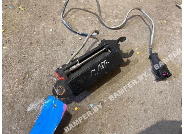 Ручка наружная передняя левая к Audi 100