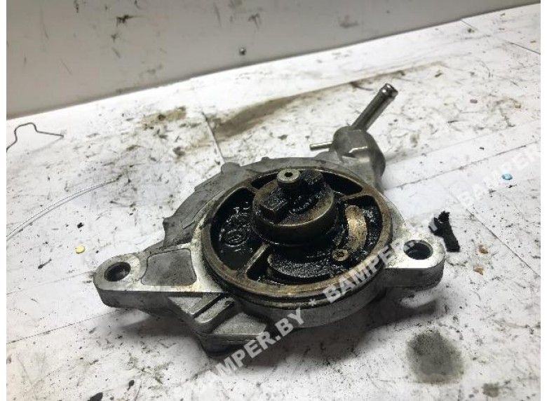 Насос вакуумный к Toyota Yaris