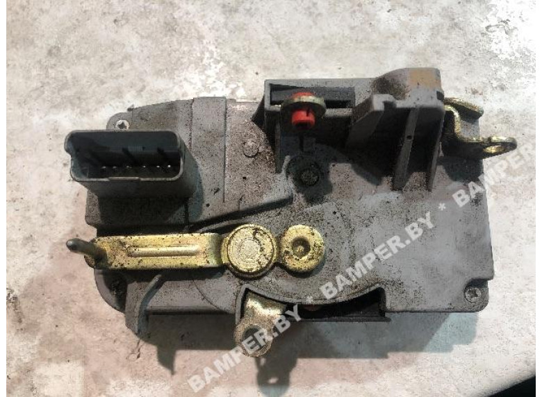 Замок двери передней правой к Peugeot 806, 2001г.
