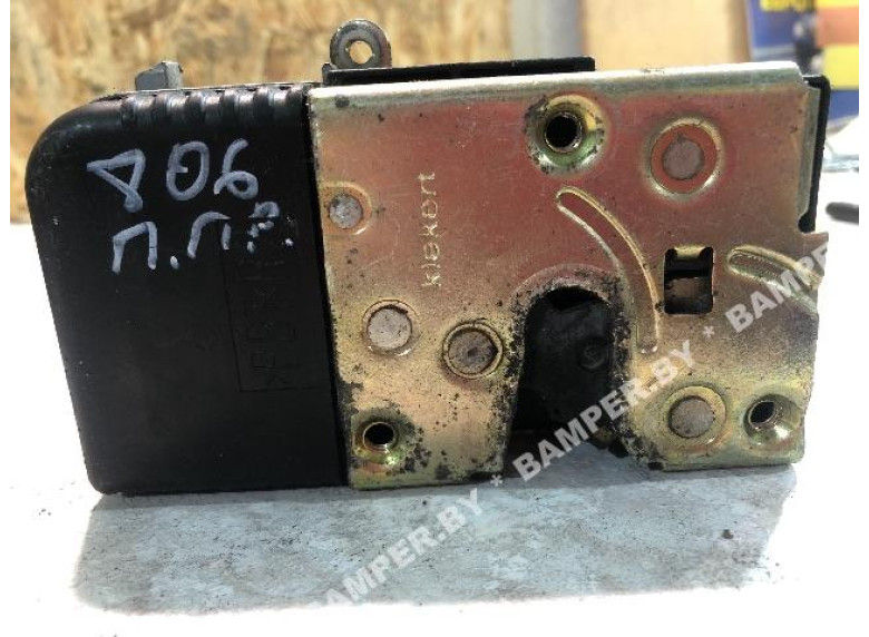 Замок двери передней правой к Peugeot 806, 2001г.