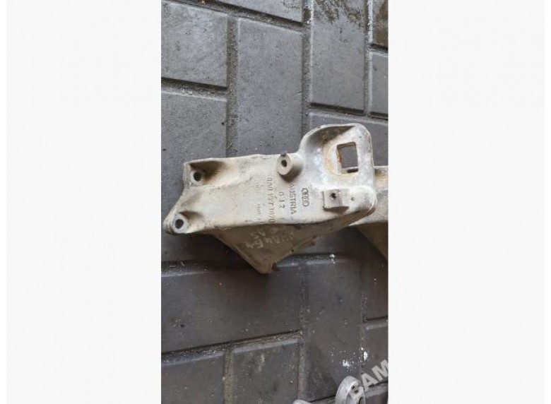 Кронштейн двигателя к Audi 80