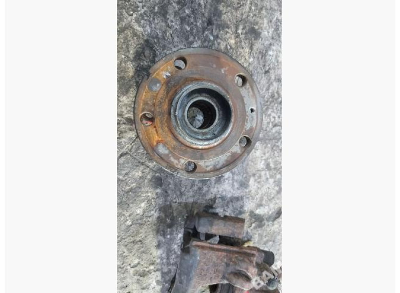 Ступица передняя к Volkswagen Golf Plus, 2005г.