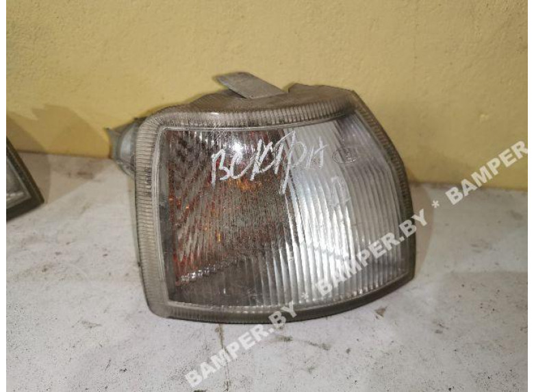 Поворотник правый к Opel Vectra, 1993г.