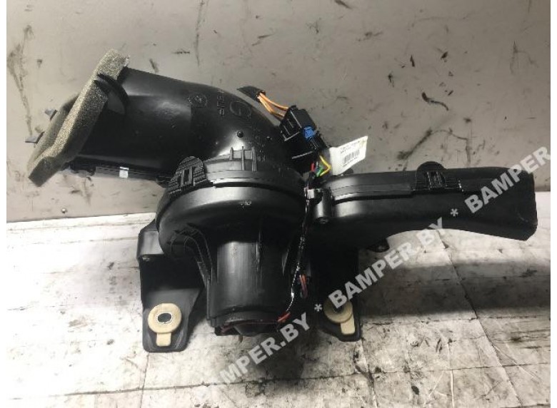 Моторчик печки к Peugeot 5008