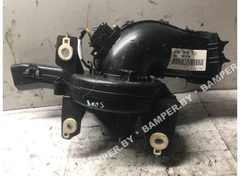 Моторчик печки к Peugeot 5008