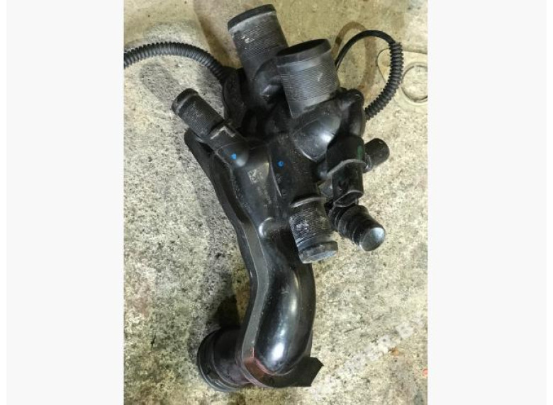 Корпус термостата к Citroen C4, 2005г.