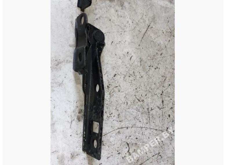 Петля капота левая к Volkswagen Golf, 2000г.