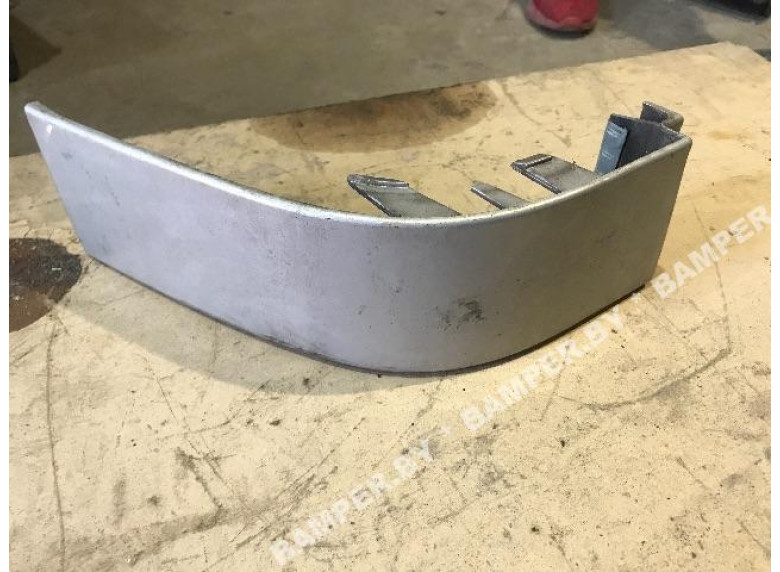 Накладка под фонарь правый к Volkswagen Sharan, 2005г.