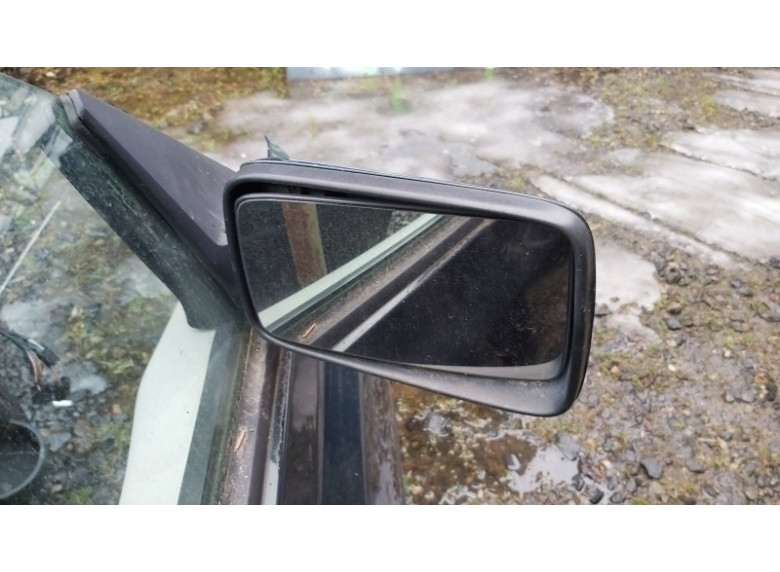 Зеркало наружное правое к Volkswagen Golf, 1996г.