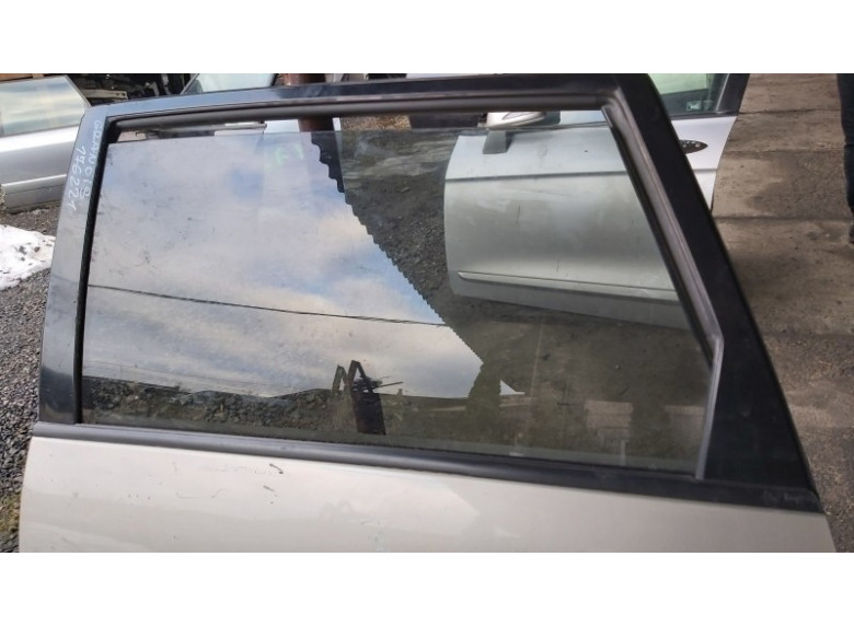 Стекло двери задней левой к Mitsubishi Grandis, 2005г.