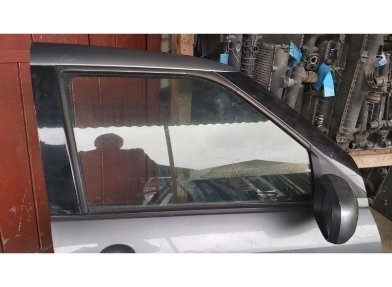 Стекло двери передней правой к Suzuki Swift, 2007г.
