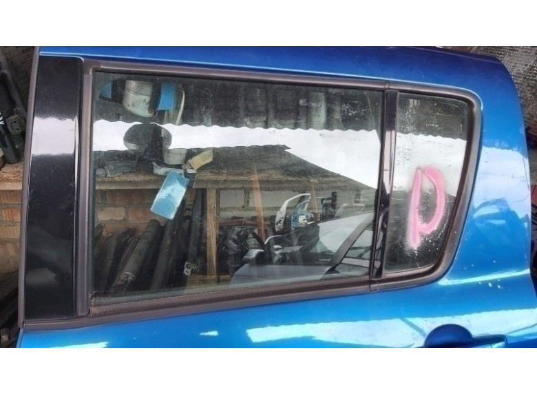 Стекло двери задней левой к Suzuki Swift, 2007г.