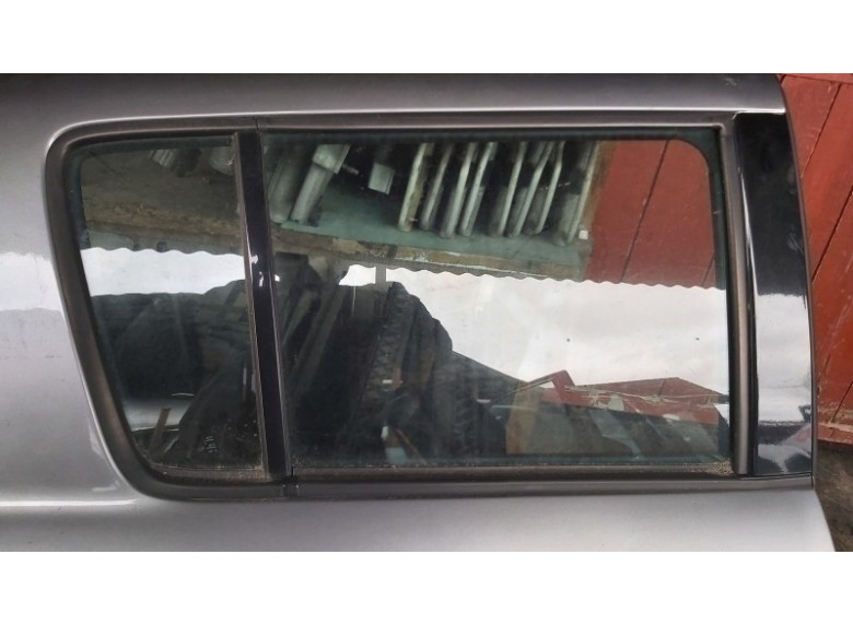 Стекло двери задней правой к Suzuki Swift, 2007г.