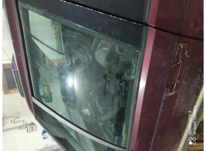 Стекло двери передней левой к Citroen XM, 1993г.
