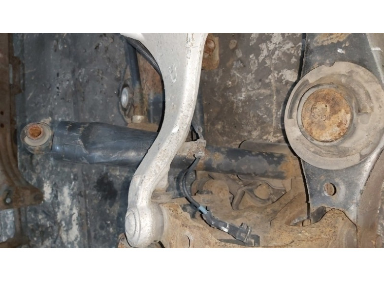 Амортизатор задний к Hyundai Santa Fe, 2006г.