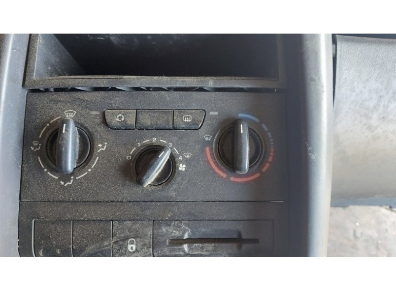 Заслонка печки/климат-контроля к Peugeot 207, 2007г.
