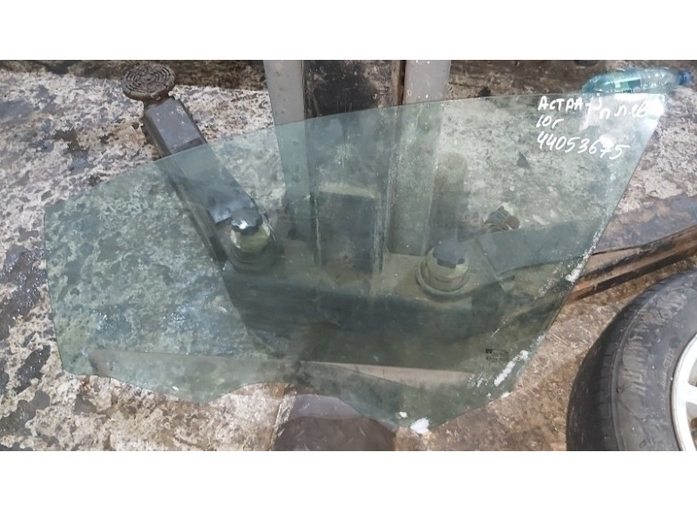 Стекло двери передней левой к Opel Astra, 2010г.