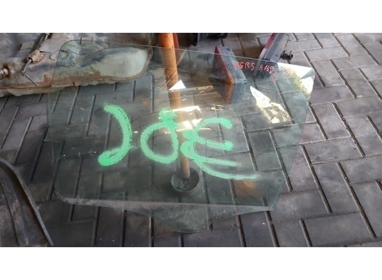 Стекло двери задней правой к Mercedes A W169, 2005г.