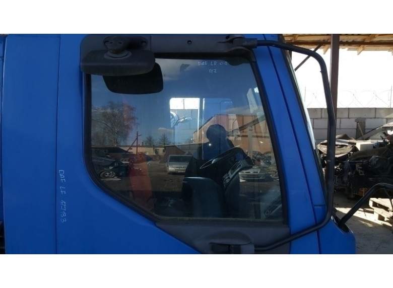 Стекло двери передней правой к DAF LF, 2007г.