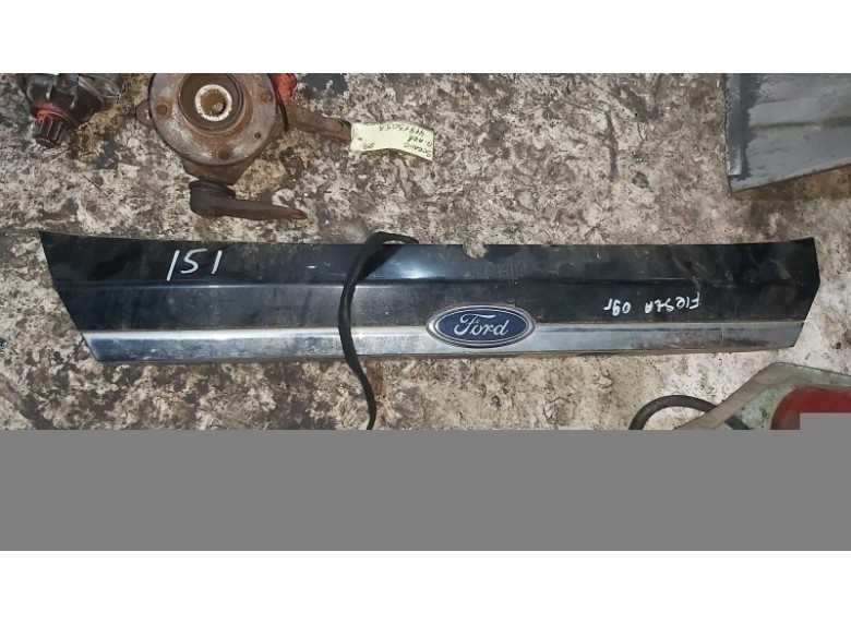 Накладка подсветки номера к Ford Fiesta, 2009г.