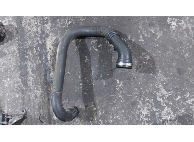 Патрубок интеркулера к Renault Master