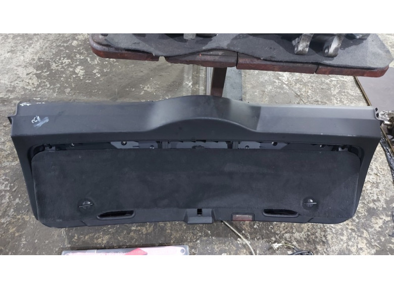 Обшивка крышки багажника к BMW 5 E60/E61, 2007г.