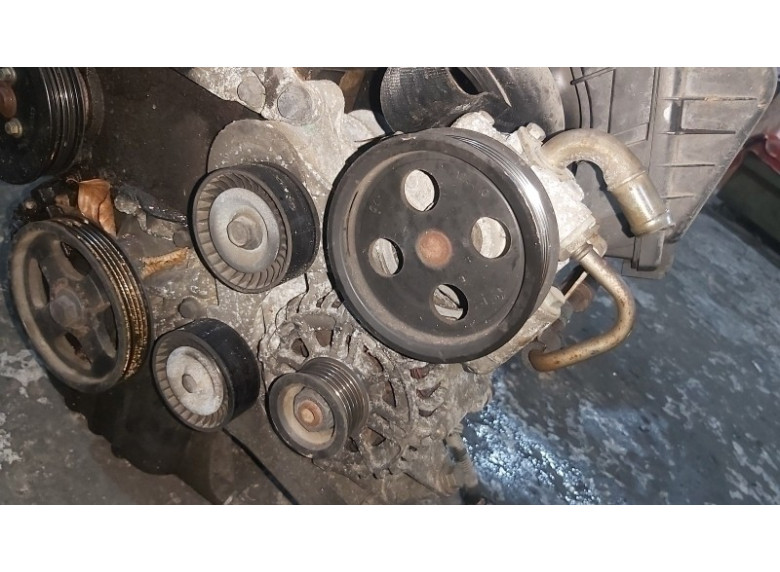 Кронштейн генератора к Ford Fiesta, 2004г.
