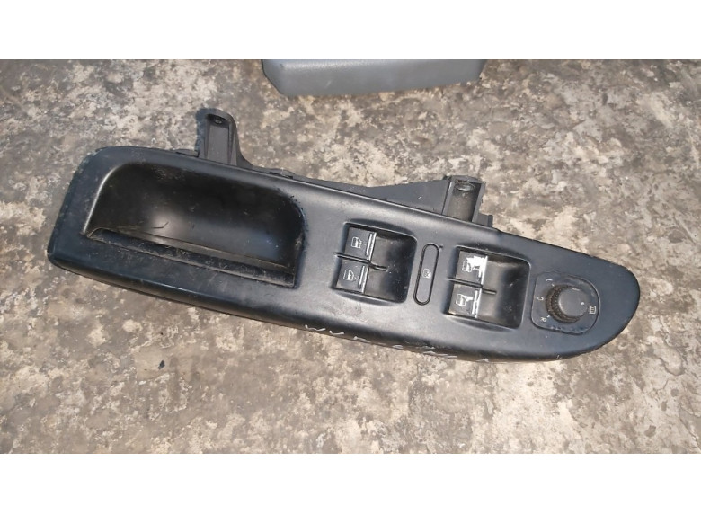 Блок управления стеклоподъемниками к Volkswagen Passat, 2007г.