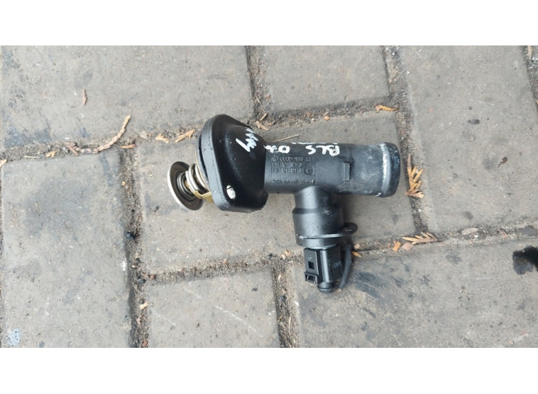 Корпус термостата к Volkswagen Caddy, 2008г.