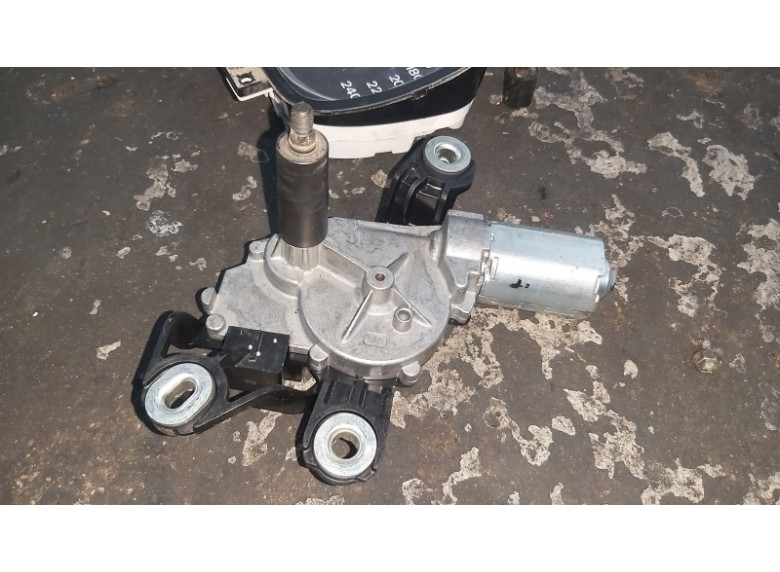 Моторчик заднего стеклоочистителя (дворника) к Volkswagen Golf, 2010г.