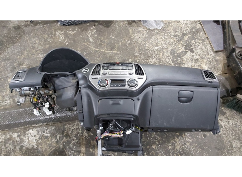 Панель передняя салона (торпедо) к Hyundai i20, 2008г.