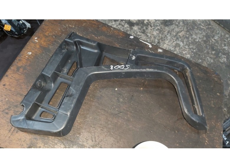 Кронштейн крепления бампера заднего к Peugeot 5008