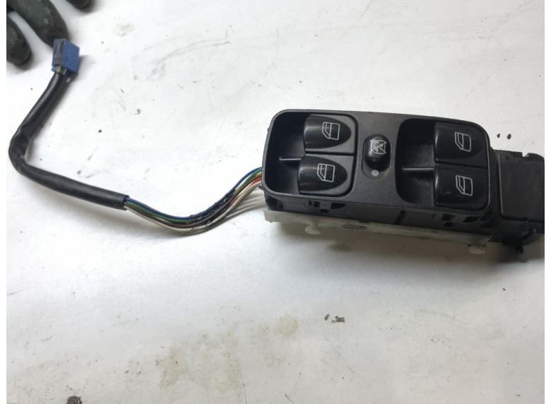 Блок кнопок к Hyundai i30, 2008г.