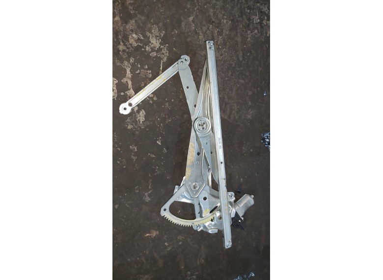 Стеклоподъемник электрический передний правый к Toyota Camry