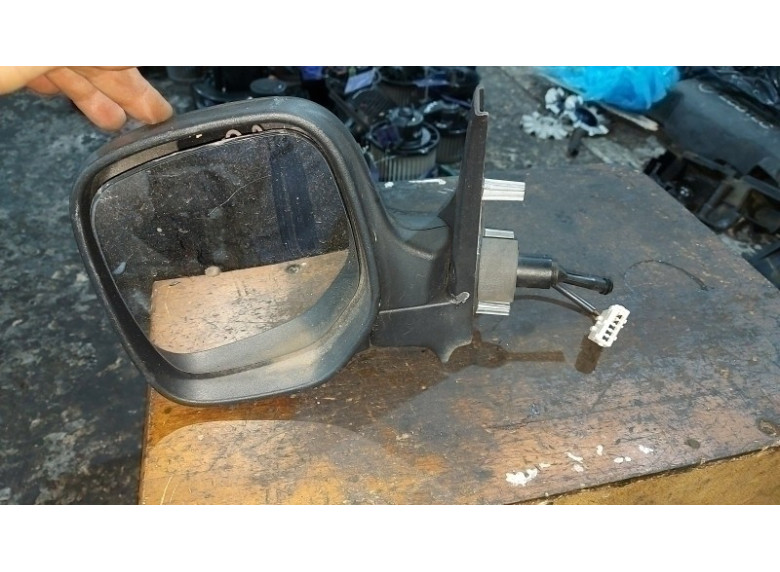 Зеркало наружное левое к Citroen Berlingo, 2006г.