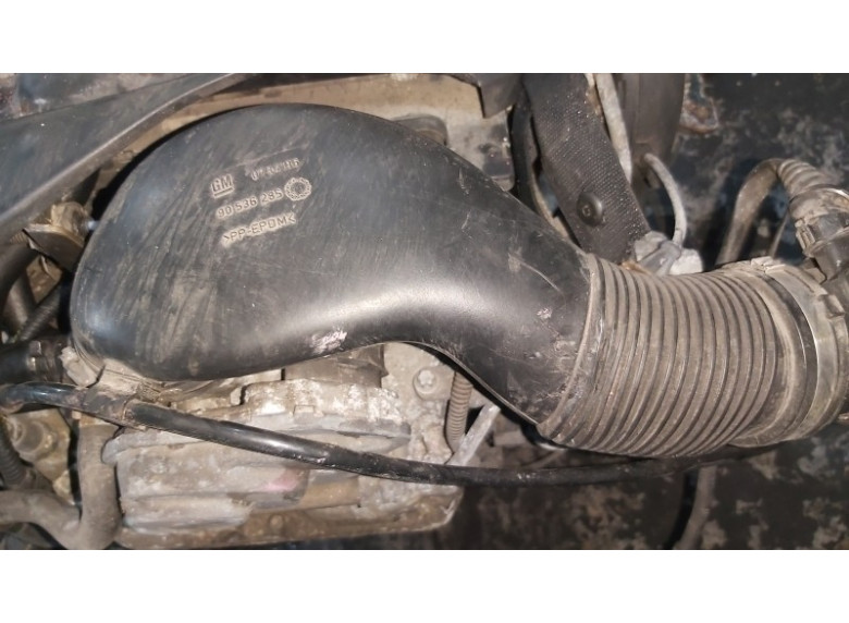 Патрубок воздушного фильтра к Opel Astra, 2000г.