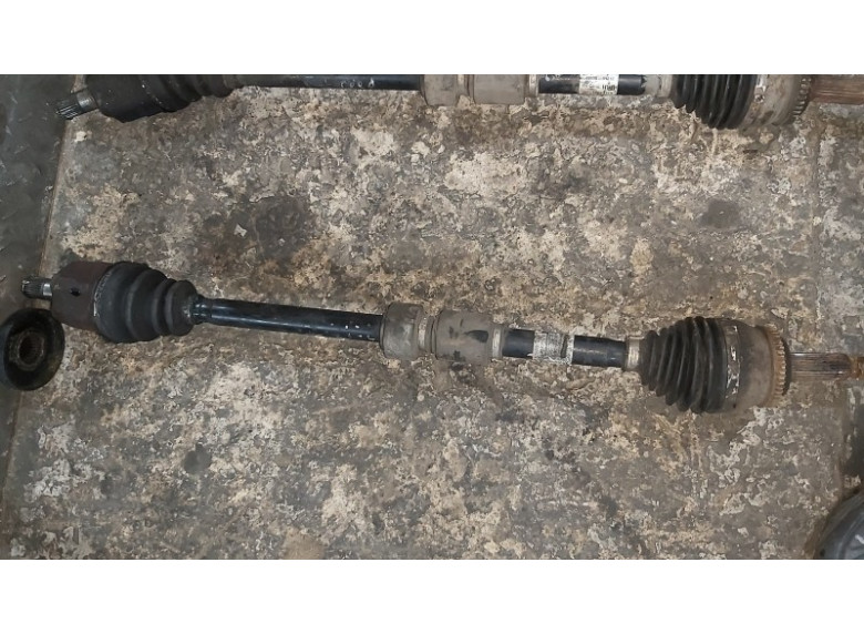 Полуось передняя правая (приводной вал, ШРУС) к Kia Ceed, 2008г.