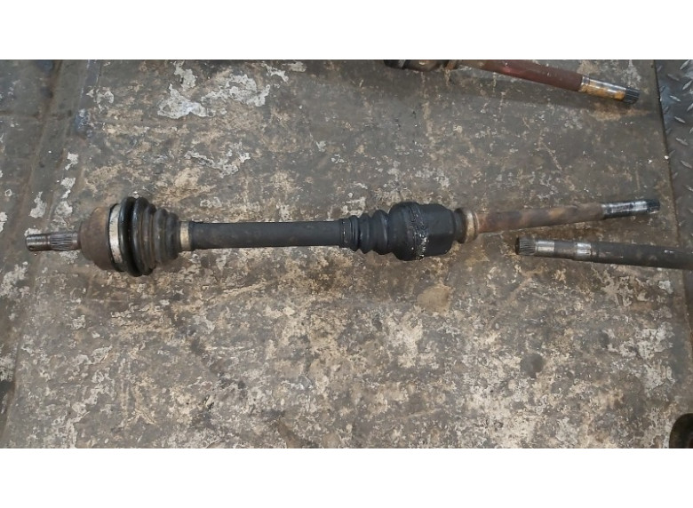 Полуось передняя правая (приводной вал, ШРУС) к Citroen Berlingo, 2009г.