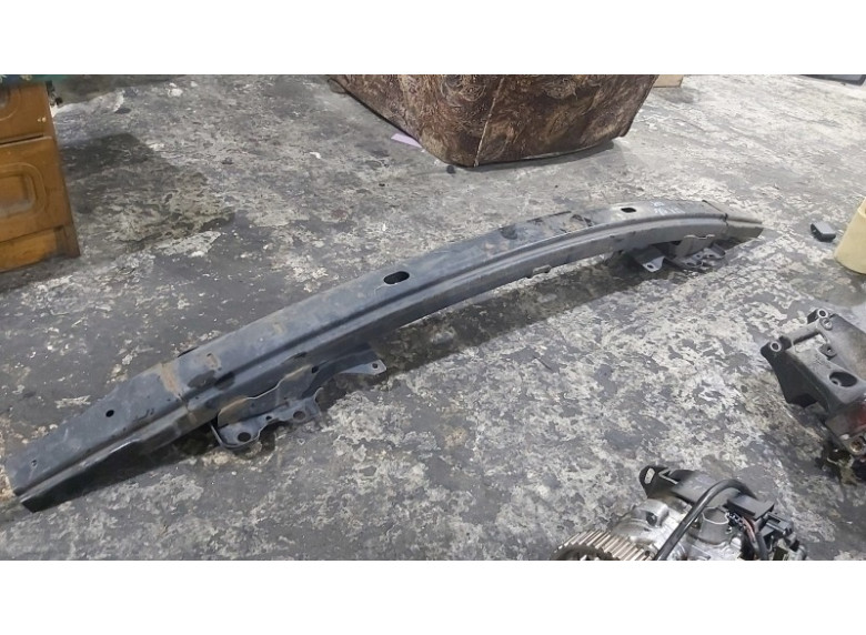 Усилитель бампера переднего к Hyundai H1, 2008г.