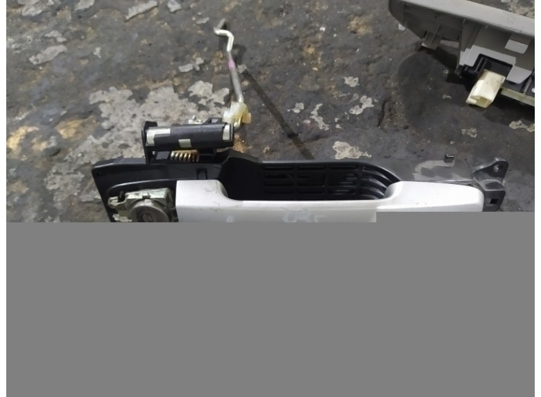 Ручка наружная передняя правая к Toyota Yaris