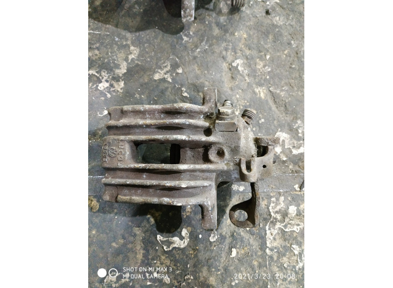 Суппорт задний левый к Volkswagen Golf, 1999г.