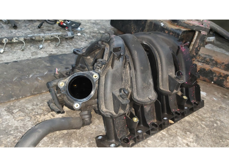 Коллектор впускной к Citroen C5, 2005г.