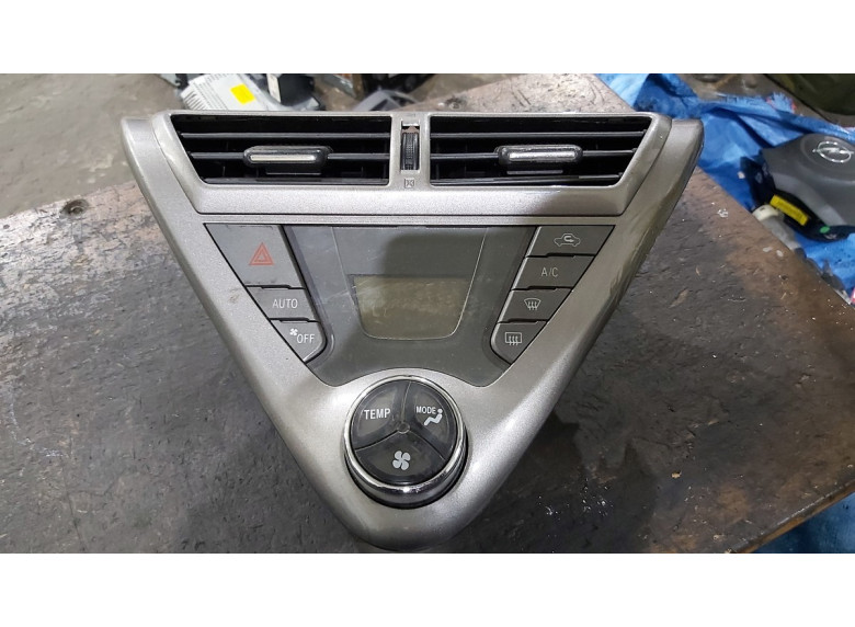 Блок управления печки/климат-контроля к Toyota iQ, 2009г.