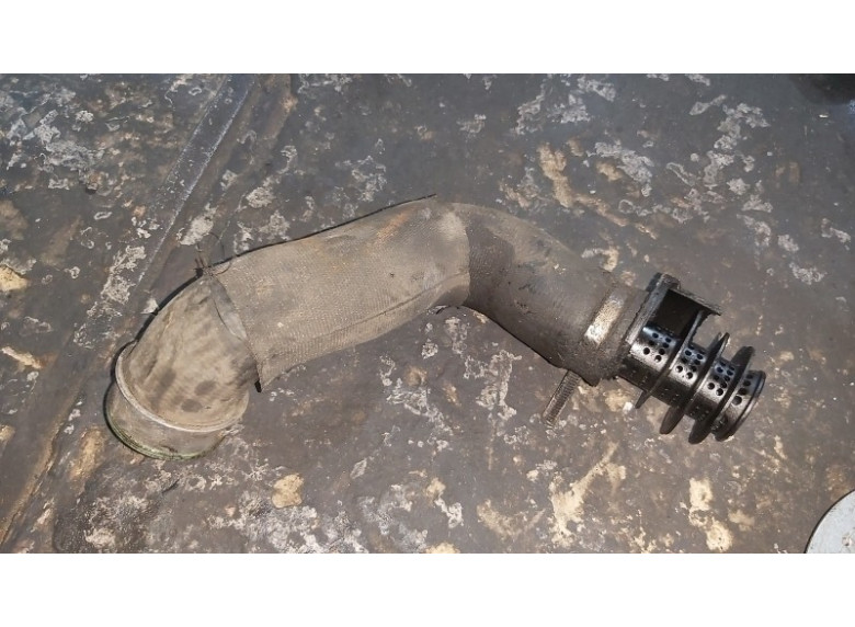 Патрубок интеркулера к Mercedes A W169, 2005г.