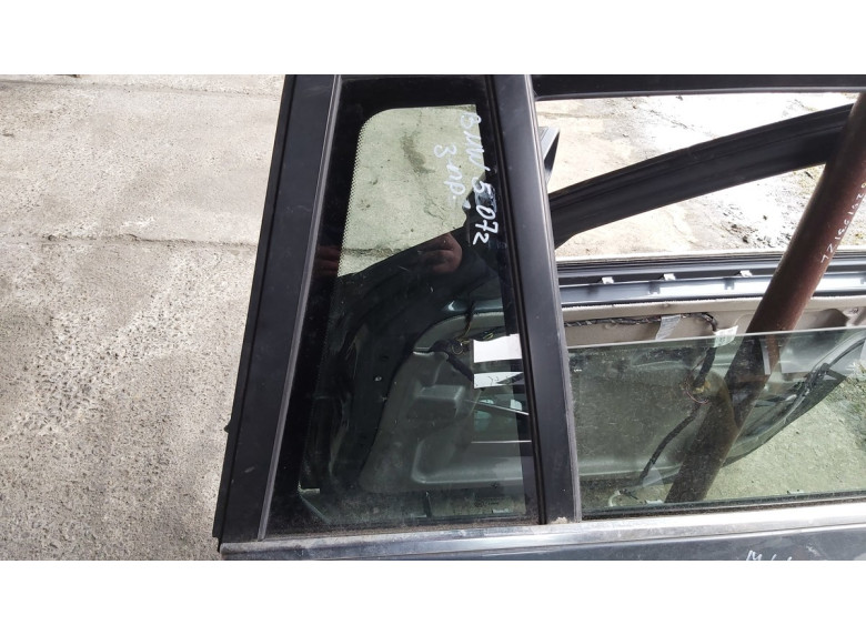 Форточка задняя правая к BMW 5 E60/E61, 2007г.