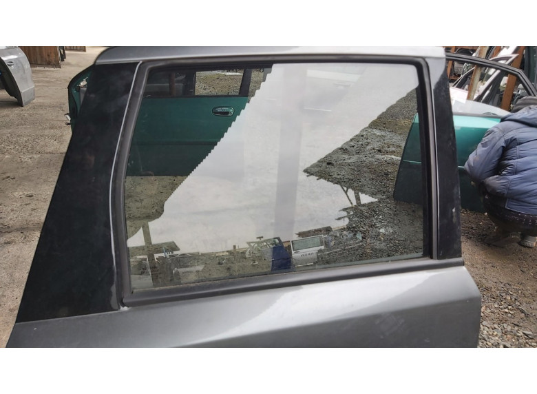 Стекло двери задней правой к Nissan Note